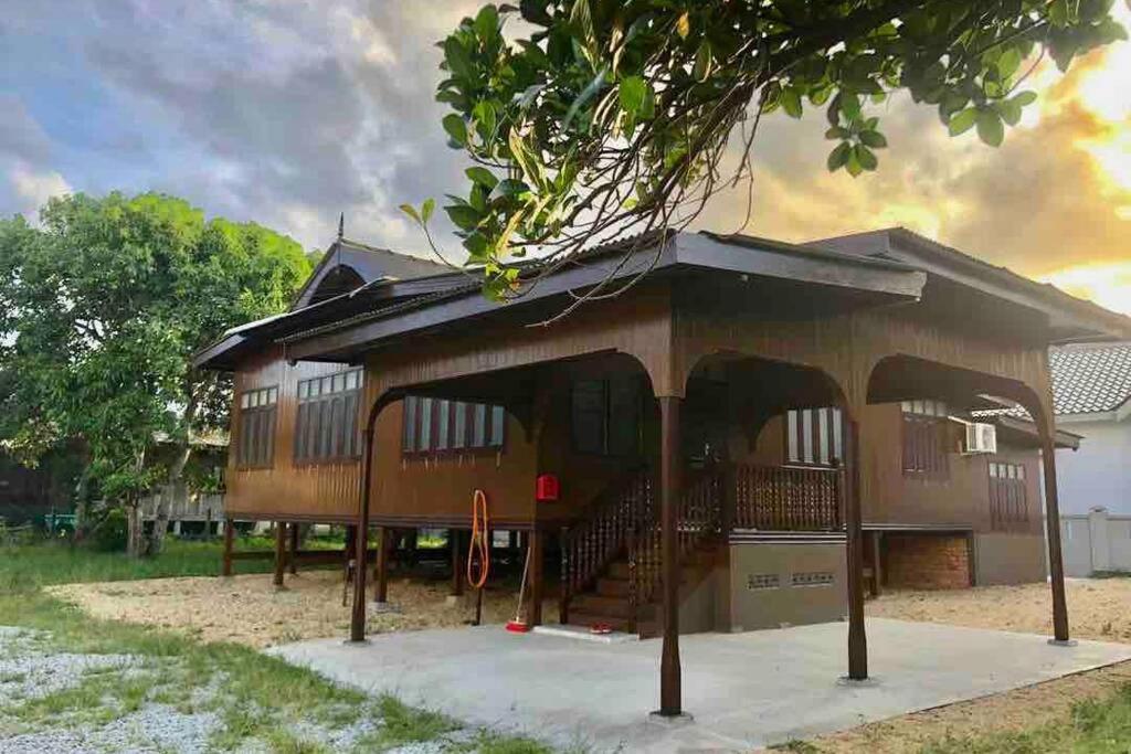 De Rhumaa Homestay Kuala Terengganu Kültér fotó